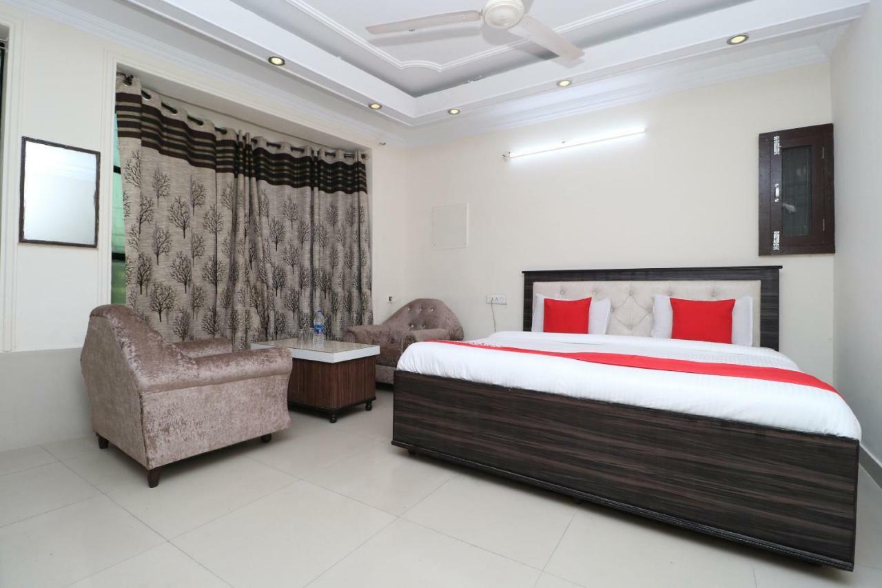 Oyo 37721 Hotel Kings Pathānkot Exterior foto